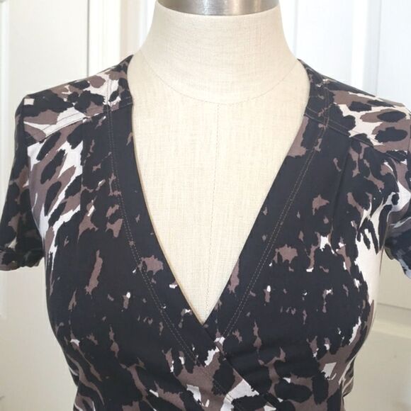 BANANA REPUBLIC Silk Wrap  Dress Black Brown Abstract Short Sleeve Surplice Neck - Picture 6 of 13